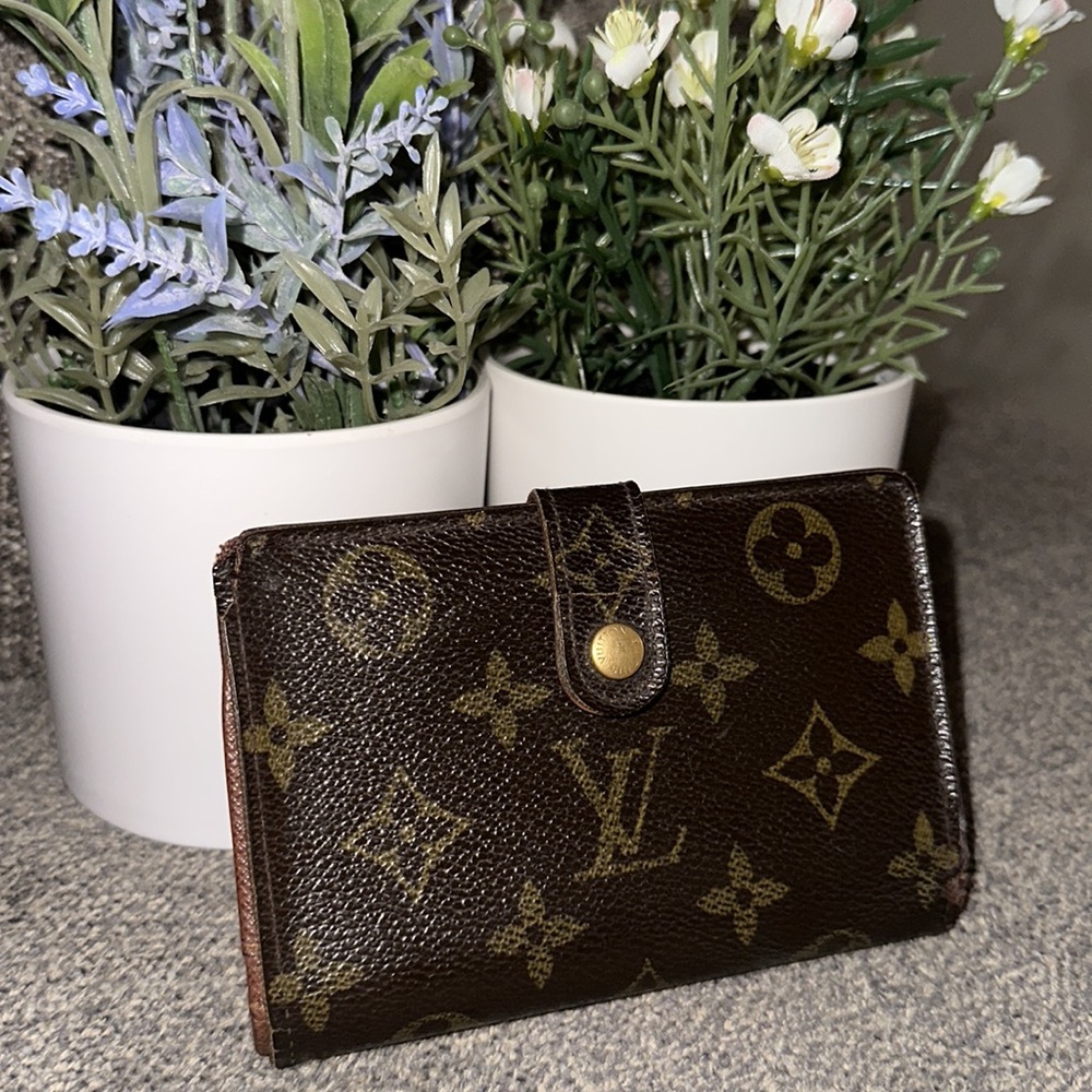 💯Authentic Louis Vuitton monogram kisslock wallet